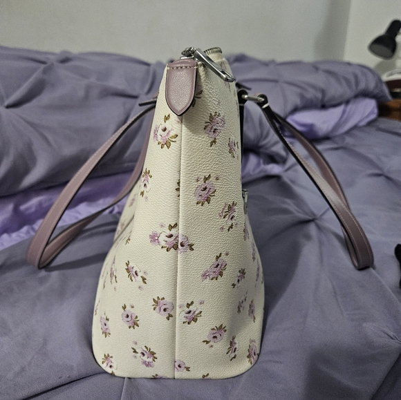 Coach Bag - Picture 7 of 10